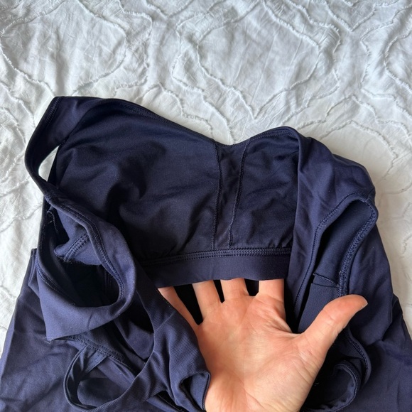 Lululemon Athletica Navy Tank Top Criss Cross Back Built in Bra - Picture 8 of 9